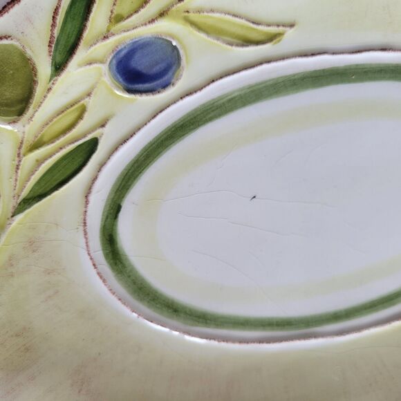 SET OF 4 RETIRED CRATE & BARREL LUCIA OLIVE APPETIZER SALAD PLATES OVAL ITALY - Picture 3 of 5